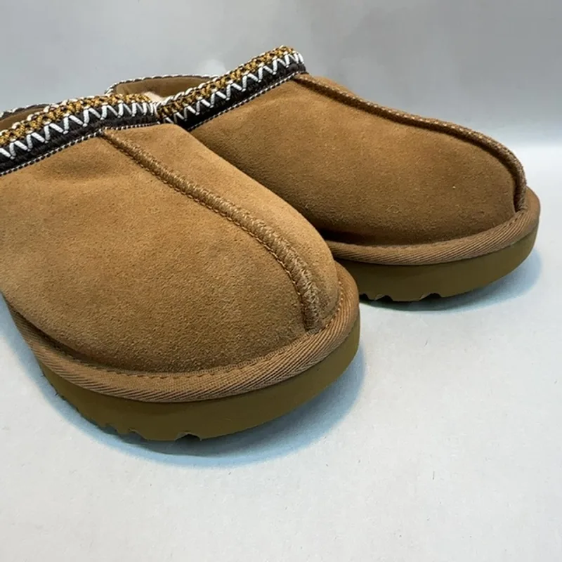 Ugg Women's Tasman Slipper, Chestnut, 05 — Chesnut — Size 5 5