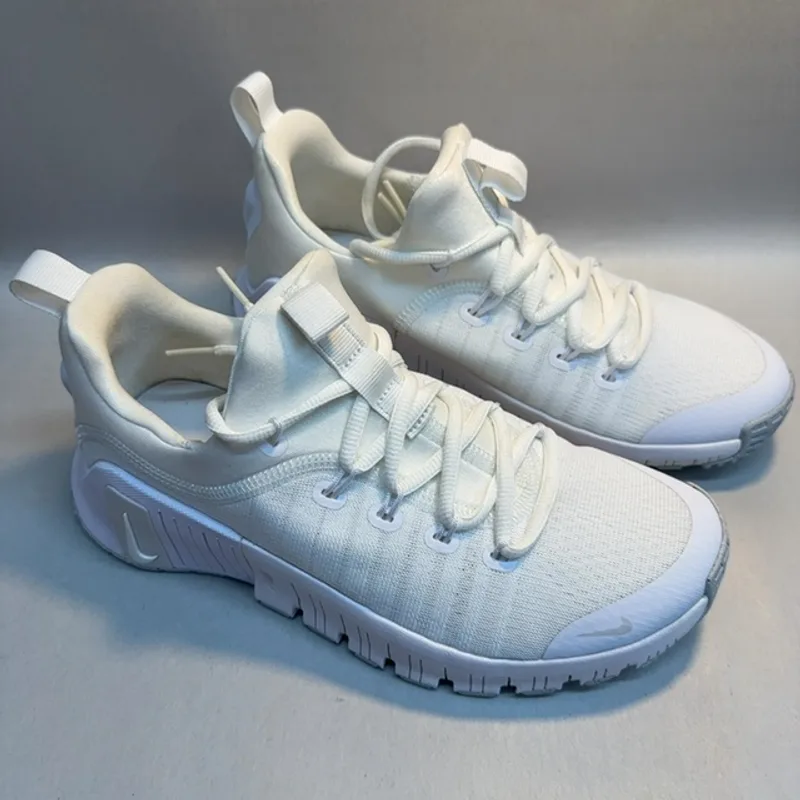 Nike Women's Free Metcon 6 White/Platinum Tint 7.5 Medium