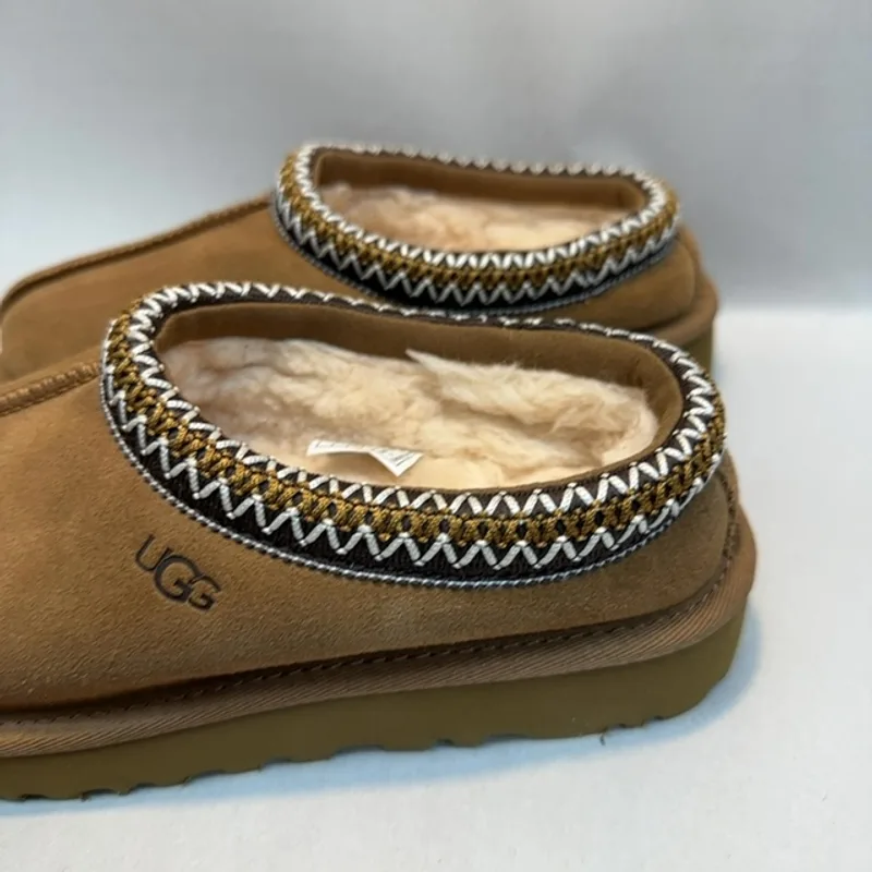 Ugg Women's Tasman Slipper, Chestnut, 05 — Chesnut — Size 5 2