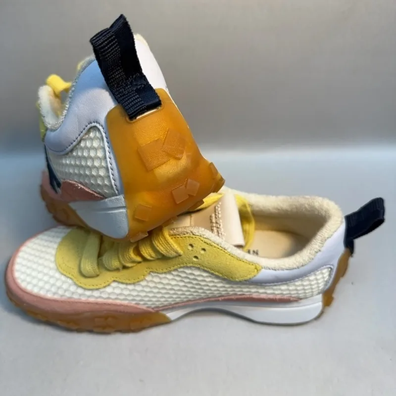 kate spade new york K As in Kate Mesh Runner — White — Size 7.5 11
