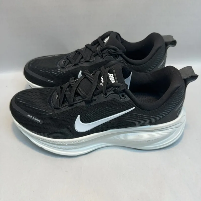 Nike Women's Vomero 18 Black/Summit White/Coconut Milk 8 Medium