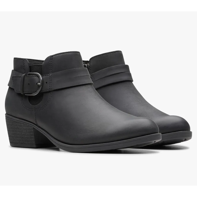 Clarks Collection Women's Charlten Rae Ankle Boot, Black Oily Leather, 6.5 Medium US